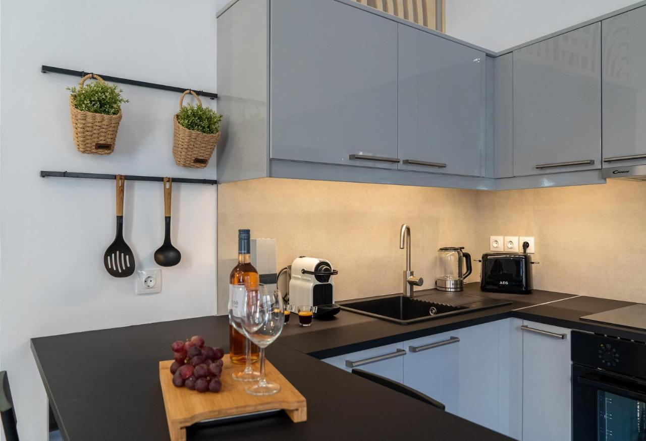 Central Suites Aegina 2 Eksteriør billede