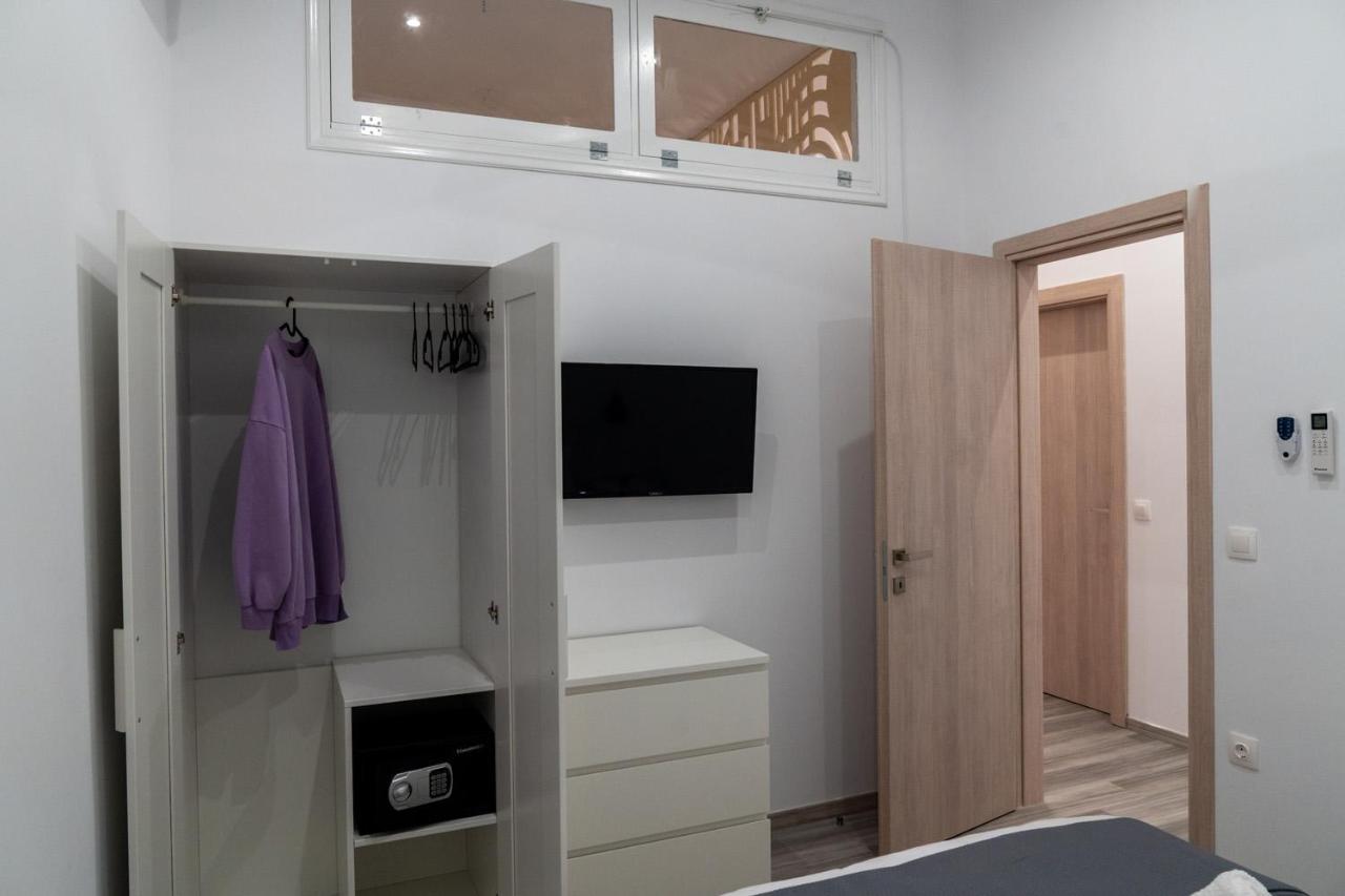 Central Suites Aegina 2 Eksteriør billede