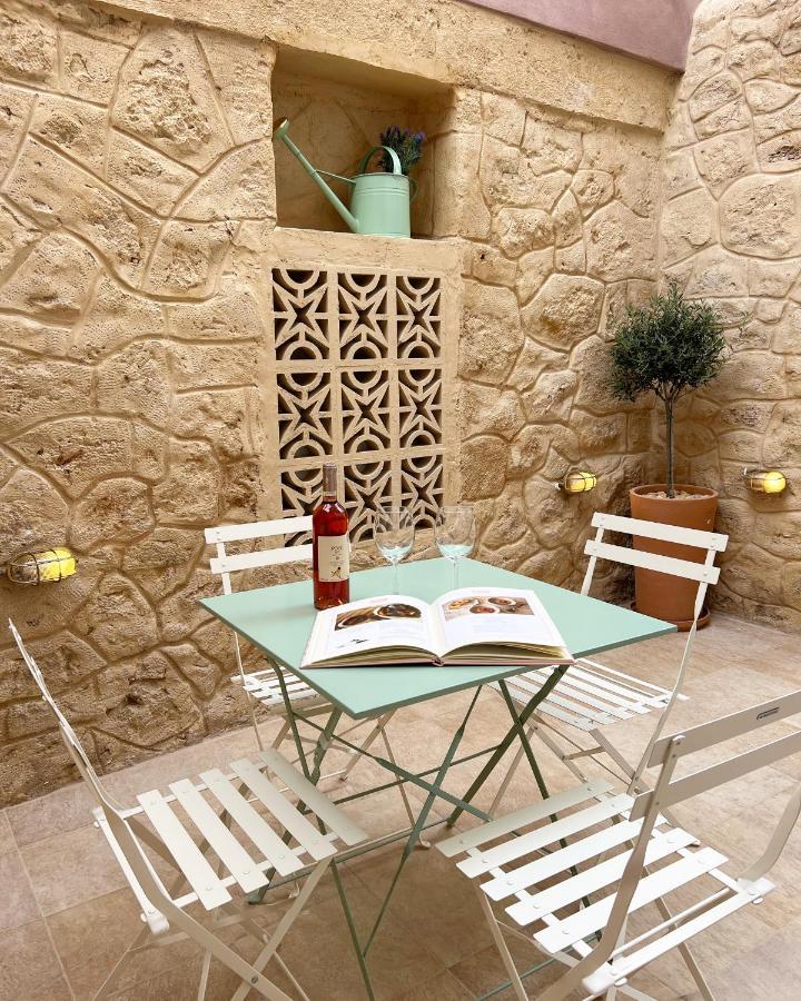 Central Suites Aegina 2 Eksteriør billede
